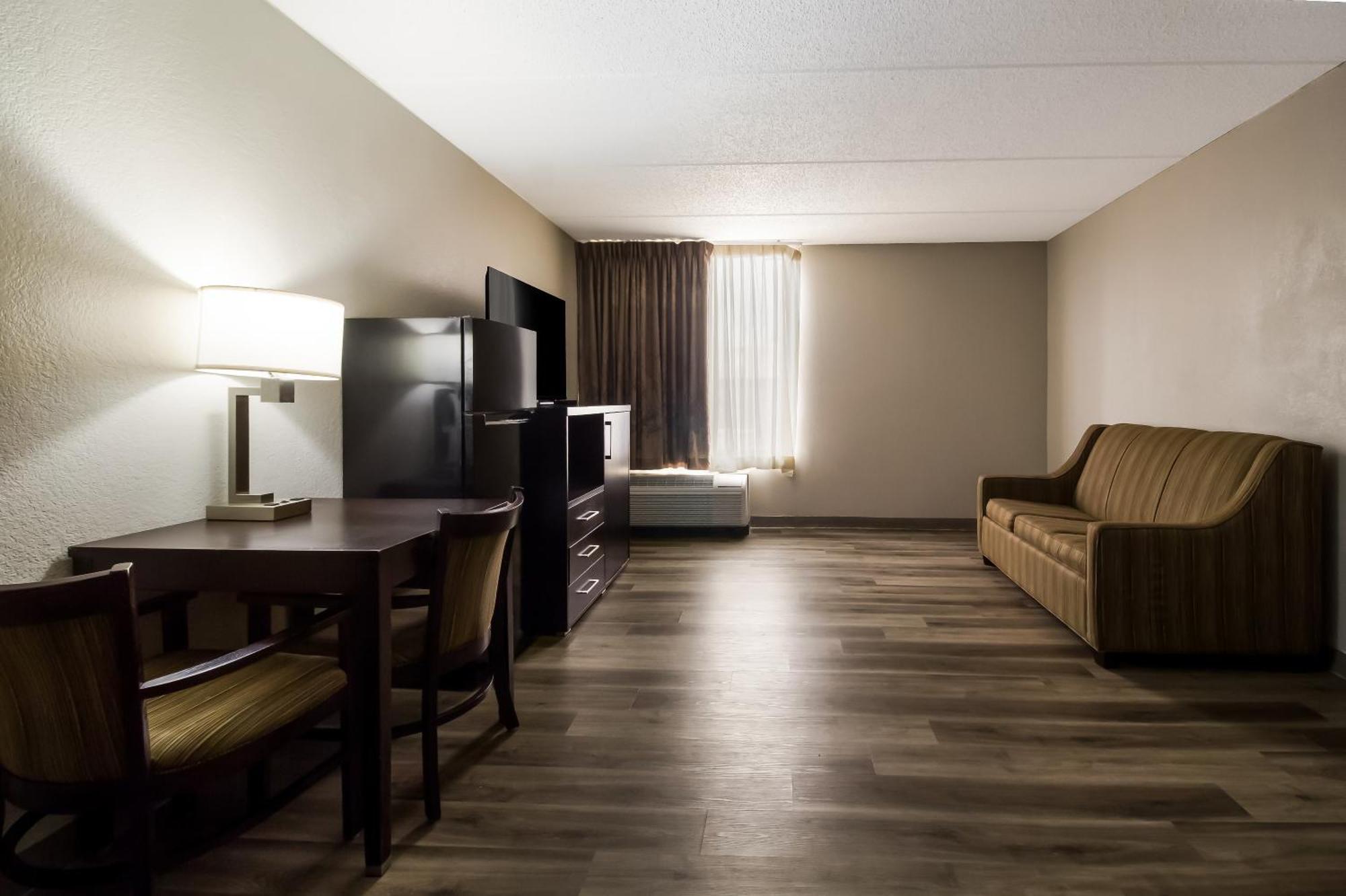 Clarion Pointe Lake Jackson - Clute Экстерьер фото