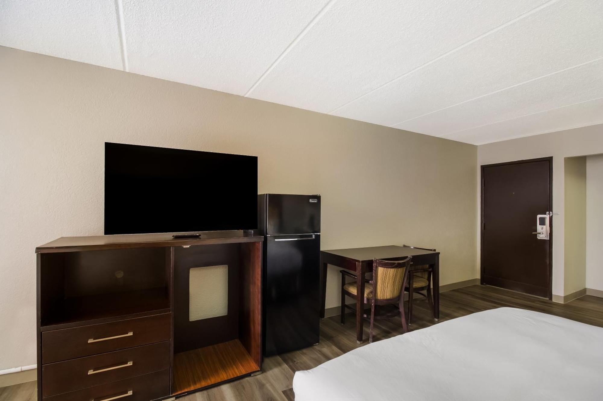 Clarion Pointe Lake Jackson - Clute Экстерьер фото
