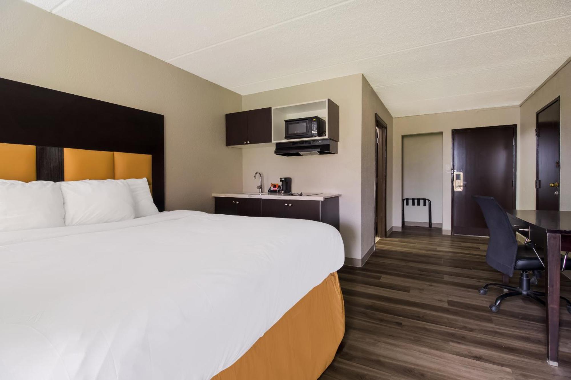 Clarion Pointe Lake Jackson - Clute Экстерьер фото