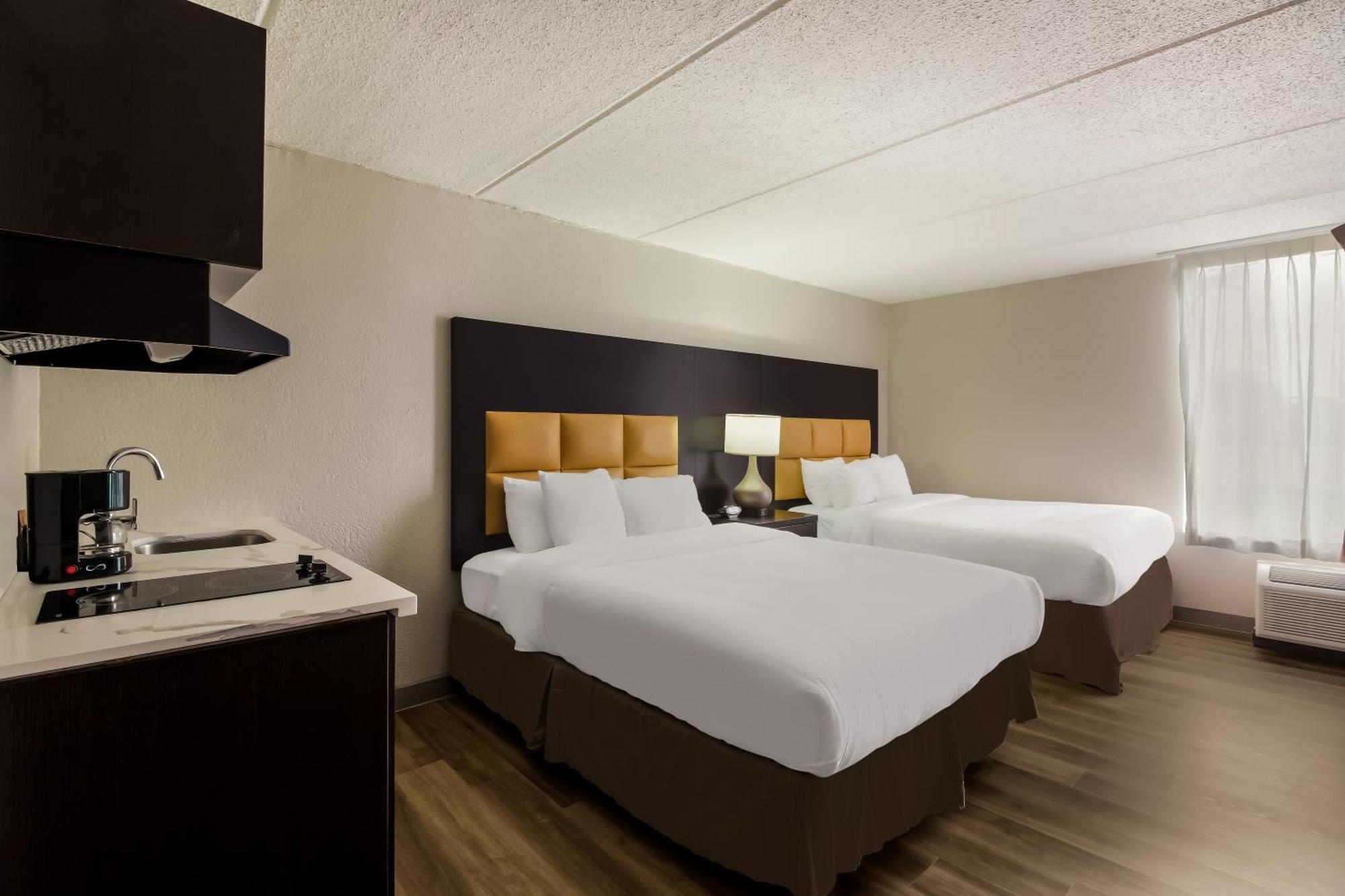 Clarion Pointe Lake Jackson - Clute Экстерьер фото