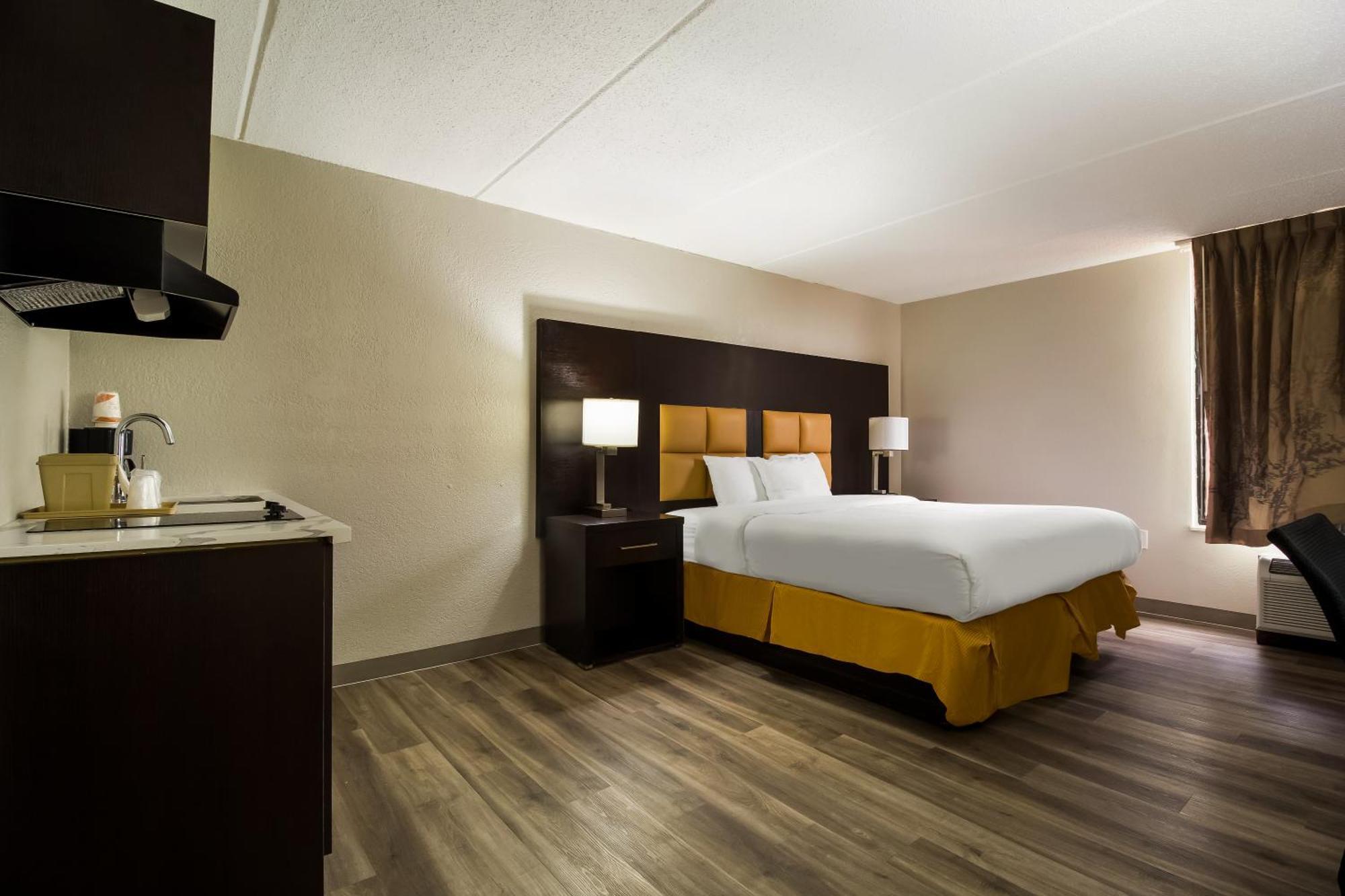 Clarion Pointe Lake Jackson - Clute Экстерьер фото