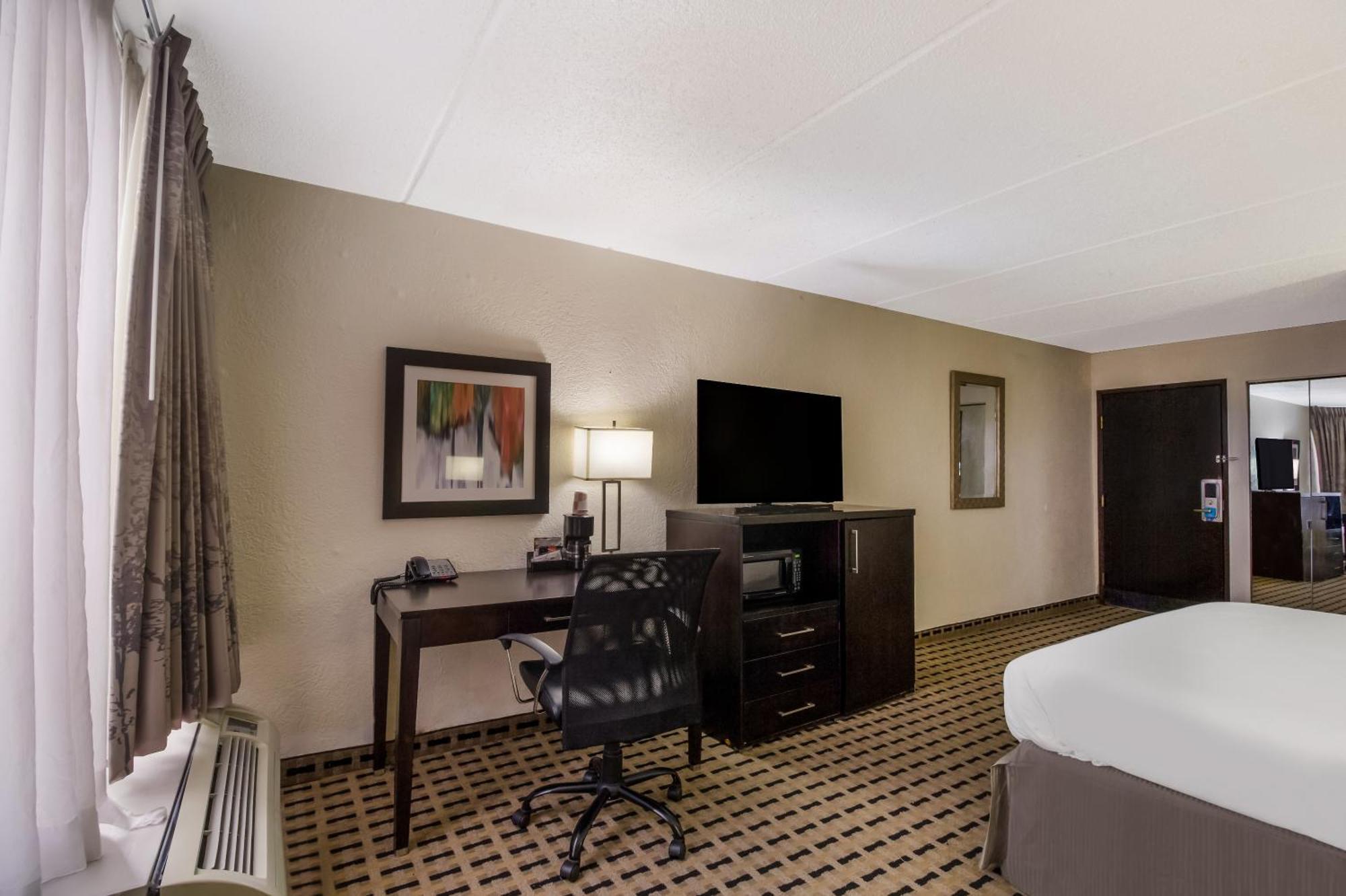 Clarion Pointe Lake Jackson - Clute Экстерьер фото